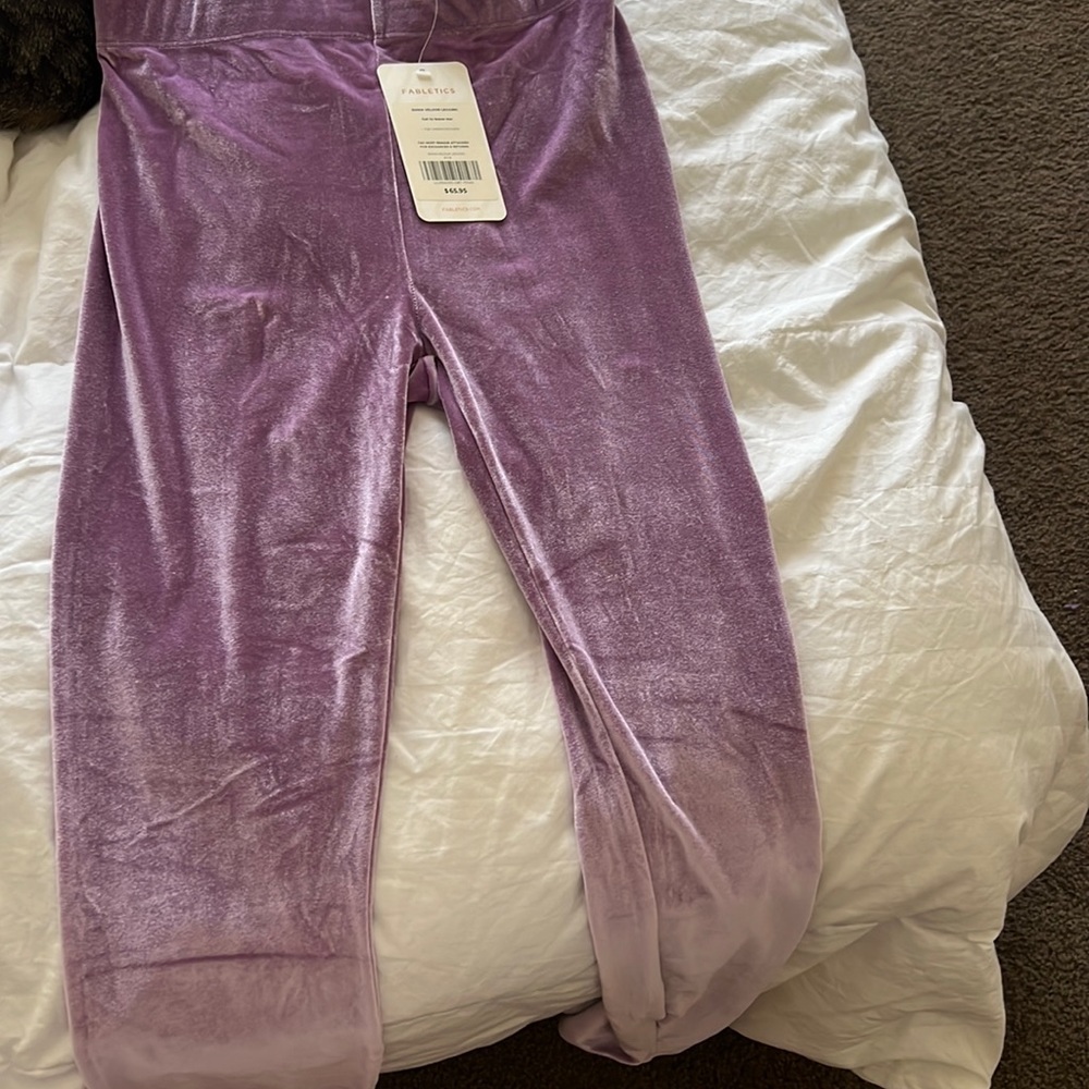 Never worn NWT Fabletics Emma Velour Legging in lilac color. Super soft!
